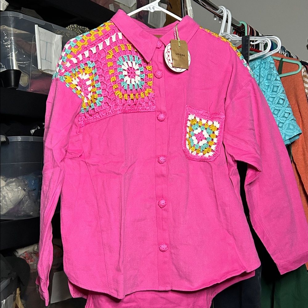 NWT Umgee Pink Oversized Button-Up Shirt W/Granny Square Crochet Size Small